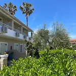 Alexandros Studios Apartments