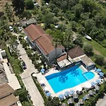 Alexandros Studios Apartments